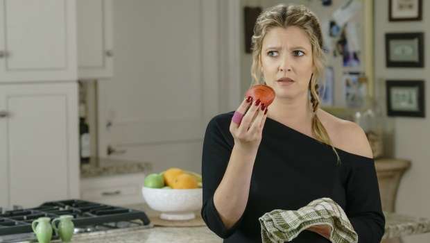 Santa Clarita Diet, Season 2, Netflix, Comédia, Renovada, Santa Clarita, Renovada