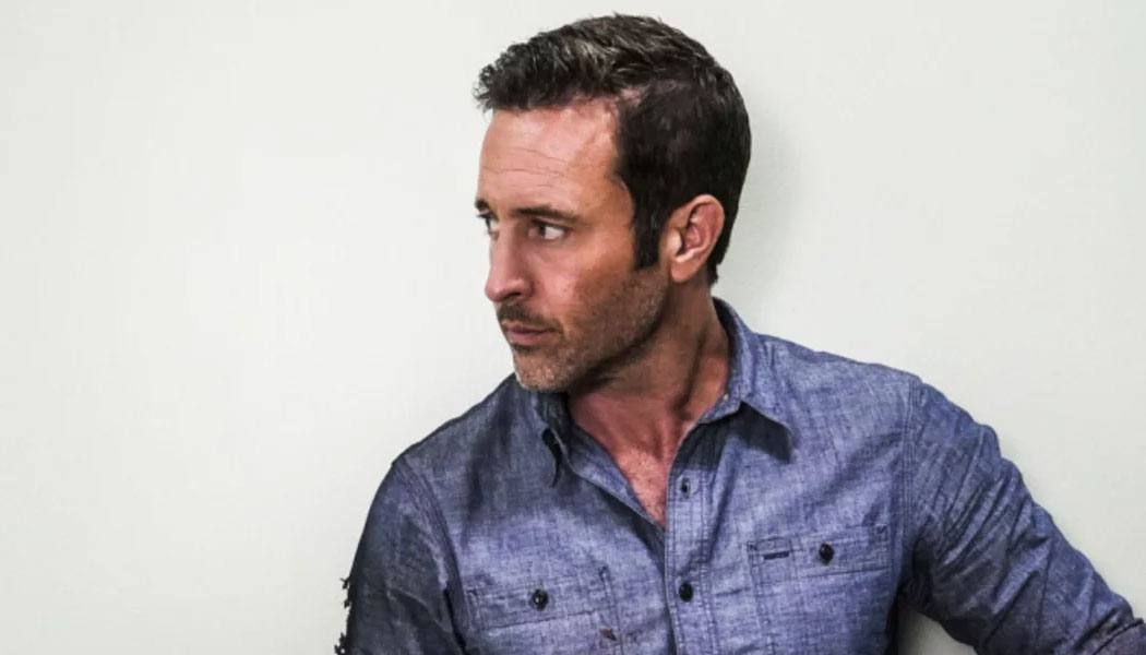 Hawaii Five-0 personagem entre a vida e a morte no final