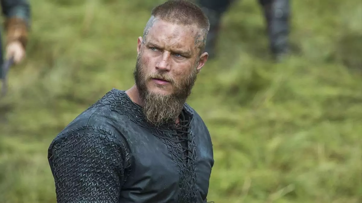 Ragnar Vikings em Raised By Wolves