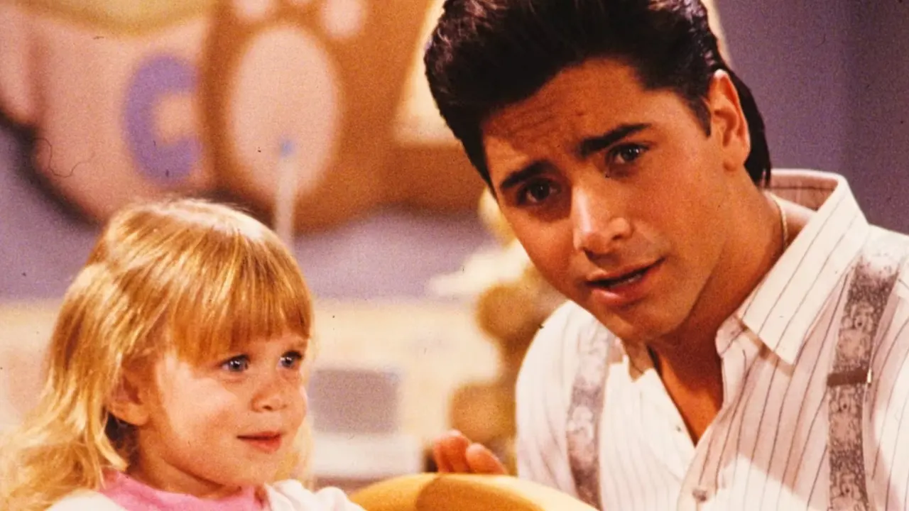 Full House: John Stamos revela como ele demitiu as gêmeas Olsen